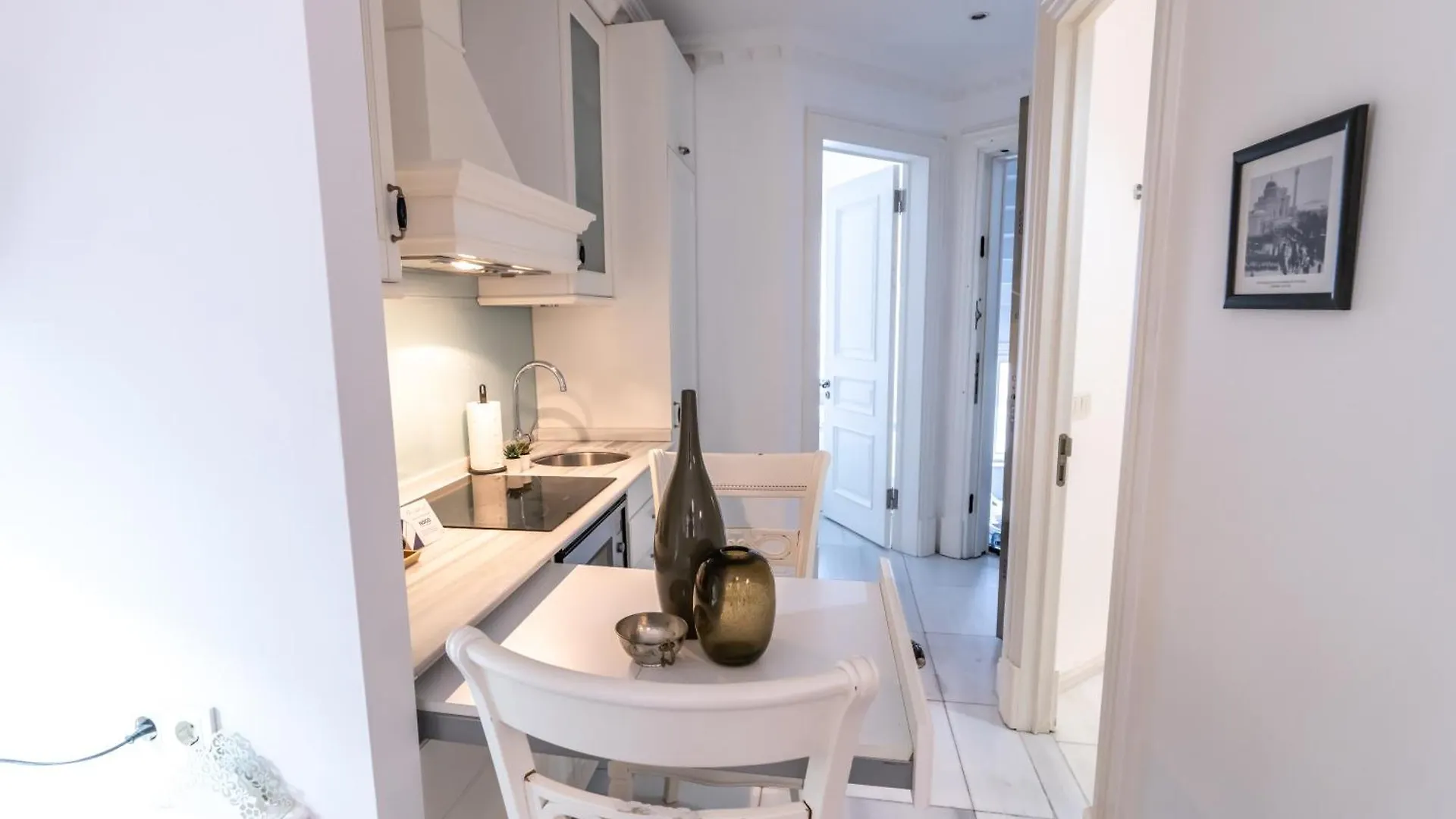 Cozy Getaway - Warmth And Comfort In The City Istanbul Turkey