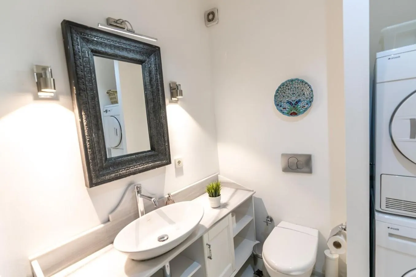Cozy Getaway - Warmth And Comfort In The City Istanbul Apartment